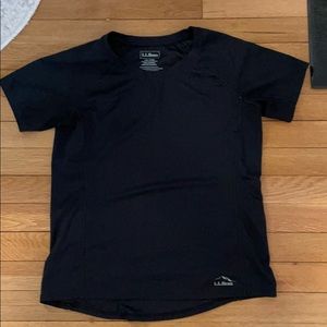 LL Bean fitness/exercise top with small pocket